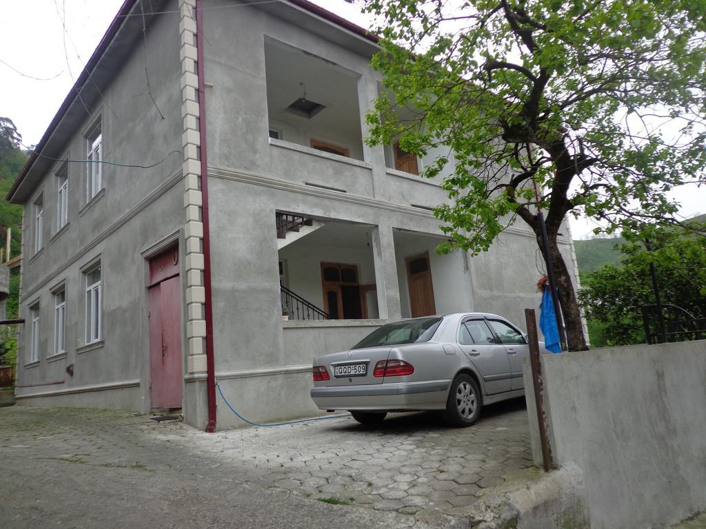 Guest House In Sarpi Bagian luar foto