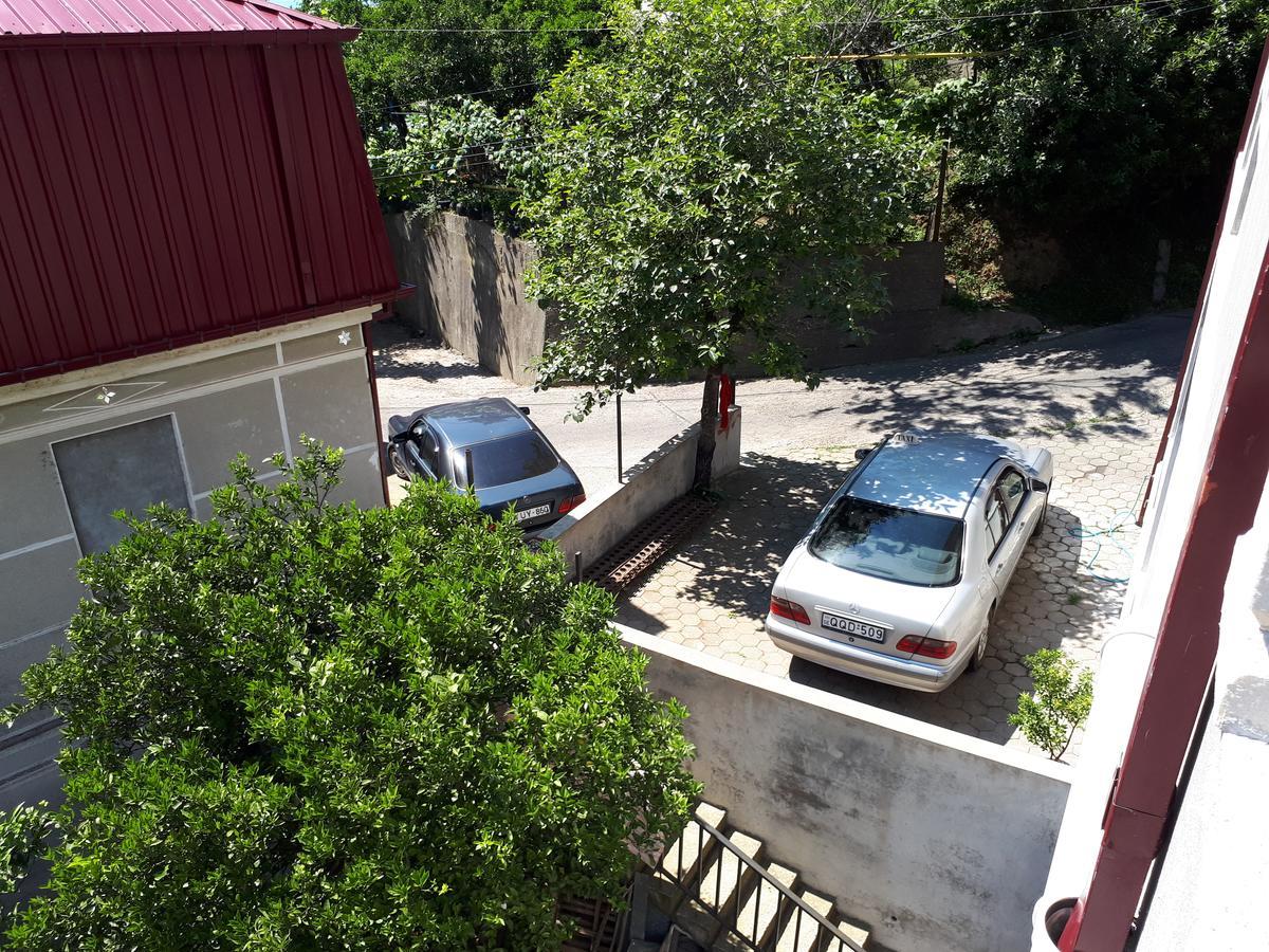 Guest House In Sarpi Bagian luar foto