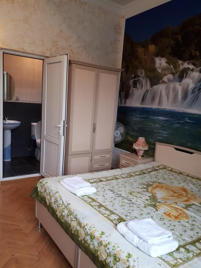Guest House In Sarpi Bagian luar foto